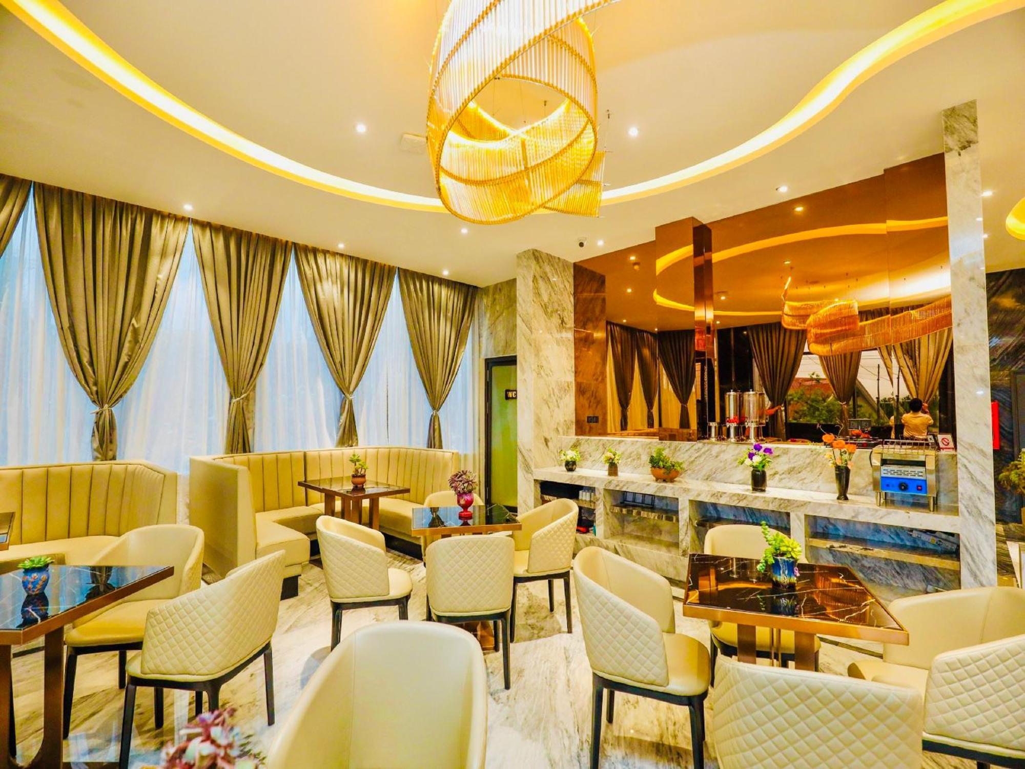 Hotel New Century - 3*