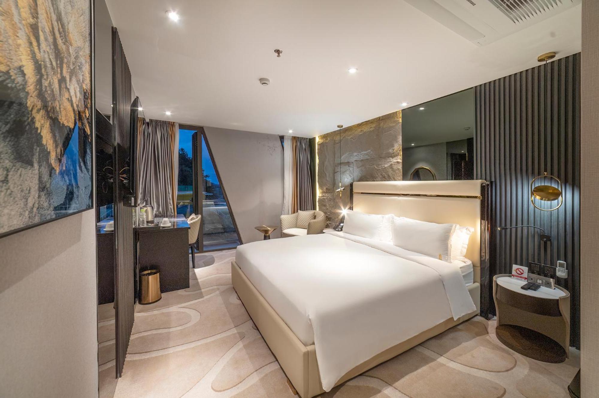 New Century - Hotel
