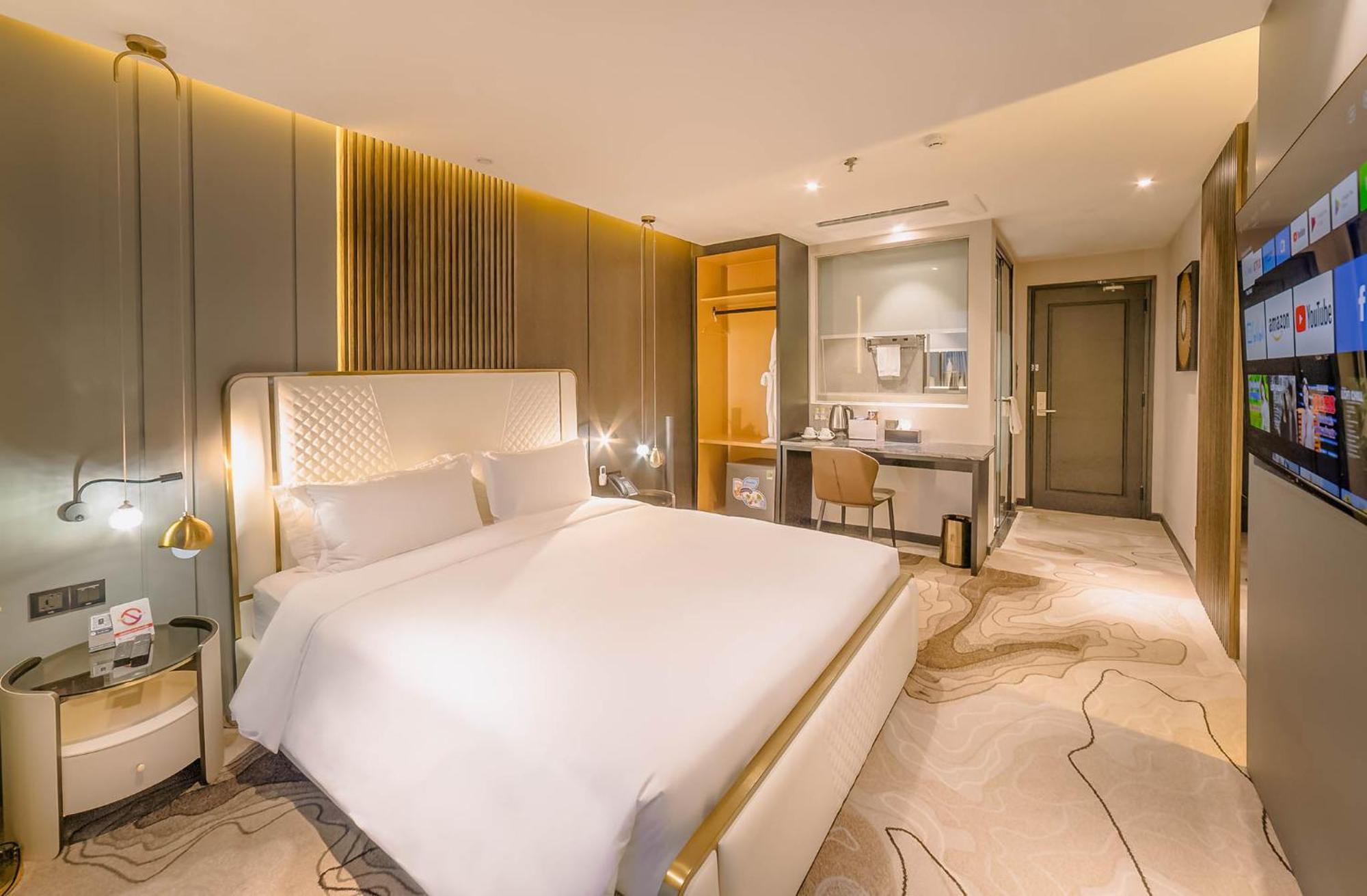 Hotel New Century