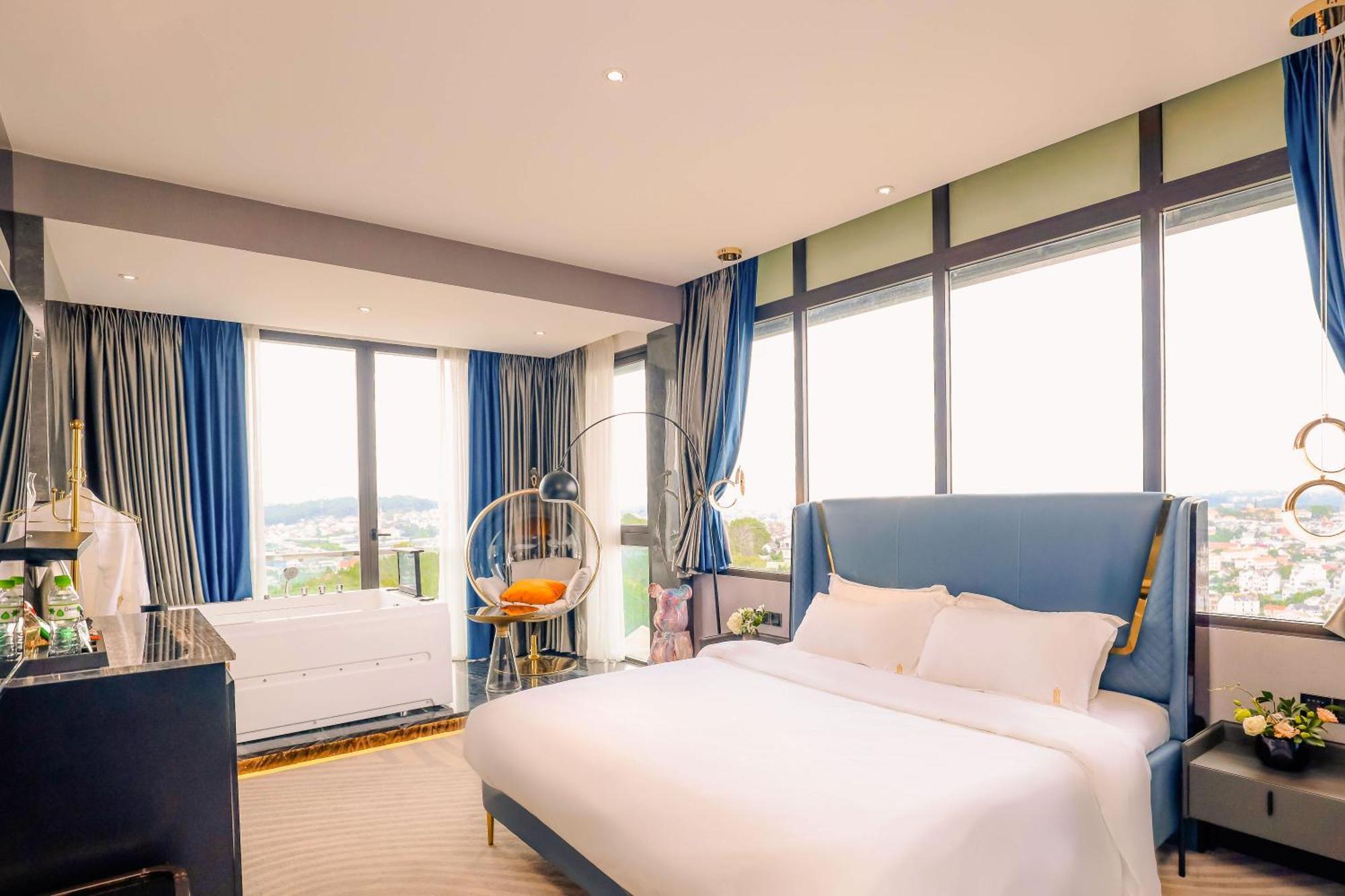 Hotel New Century
